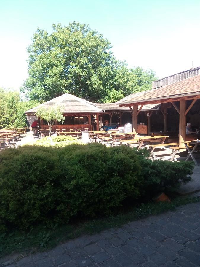 U Pastorku Hotel Racice  Exterior foto